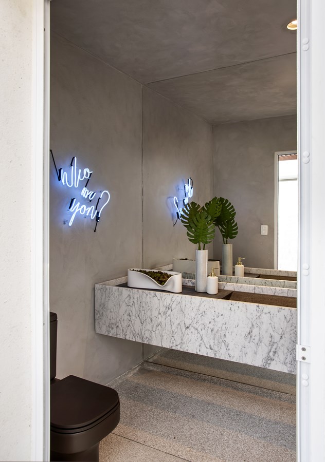 lavabo com parede de espelho