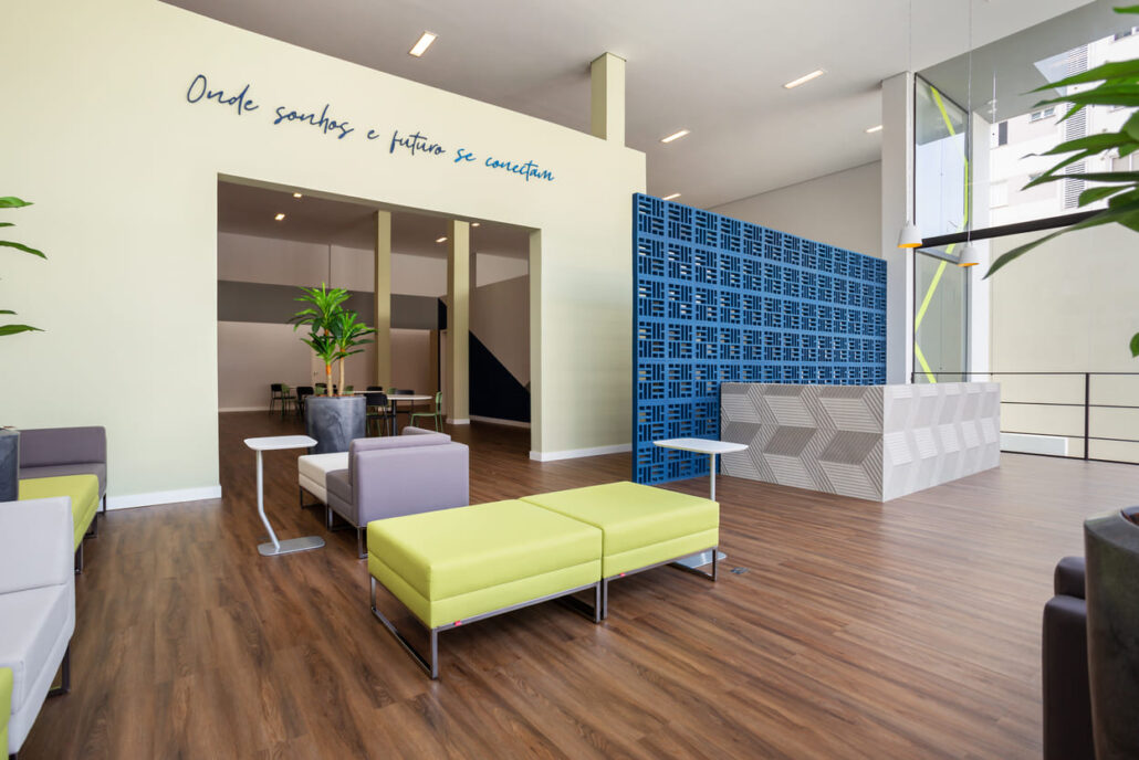 stand de vendas area externa com poltronas